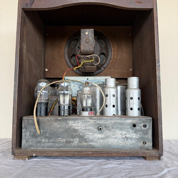 Poste de radio ancien Fedha