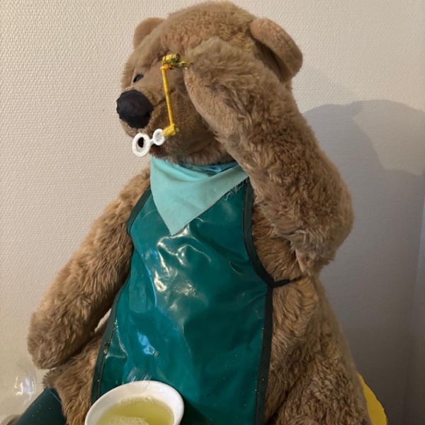 L'ours qui fait des bulles 1