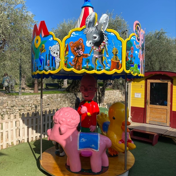 carrousel moya 1