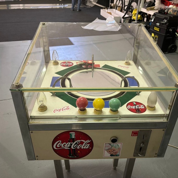 Machine Pousse Pi&egrave;ce Coca