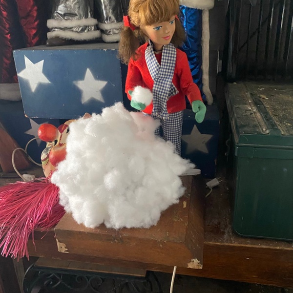 jeune fille et bonhomme de neige 2